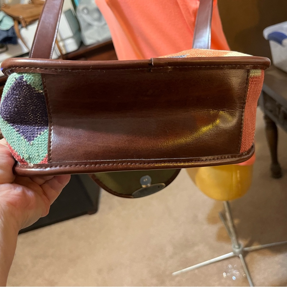 legacy canvas crossbody - Picture 4 of 8